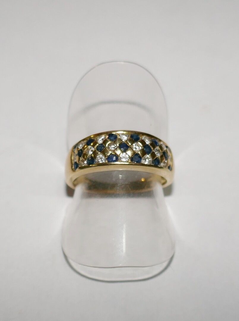 Null Anello in oro con zaffiri e diamanti incastonati, PB 4.3 grs, TDD 53