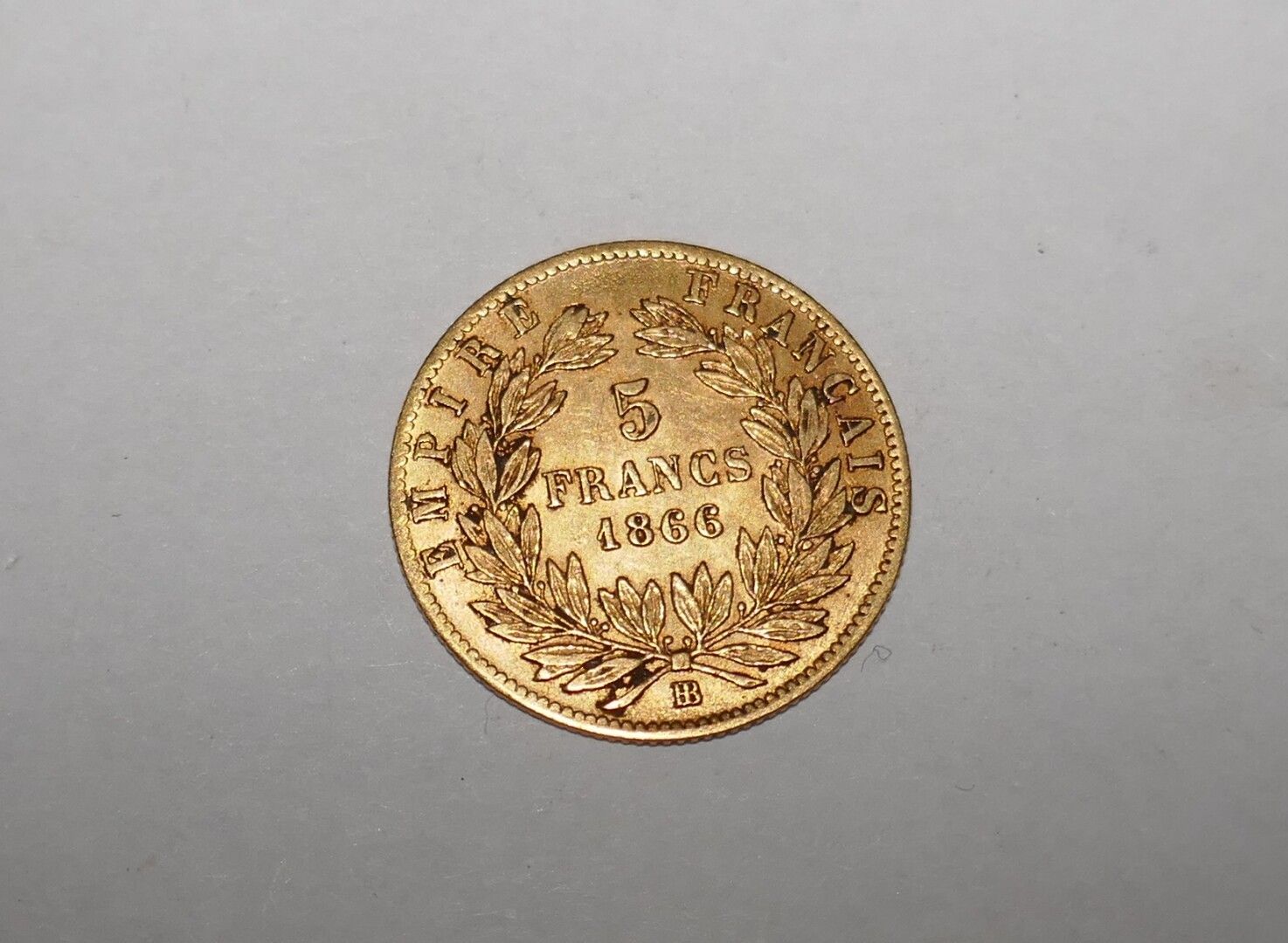 Null Una moneta d'oro da 5 franchi Napoleone III Testa Laureata 1866 BB (Strasbu&hellip;