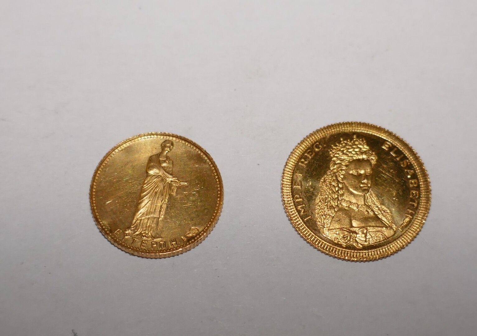 Null 2 medallas de oro Bach y Hortense de Austria, PT 3,1 grs