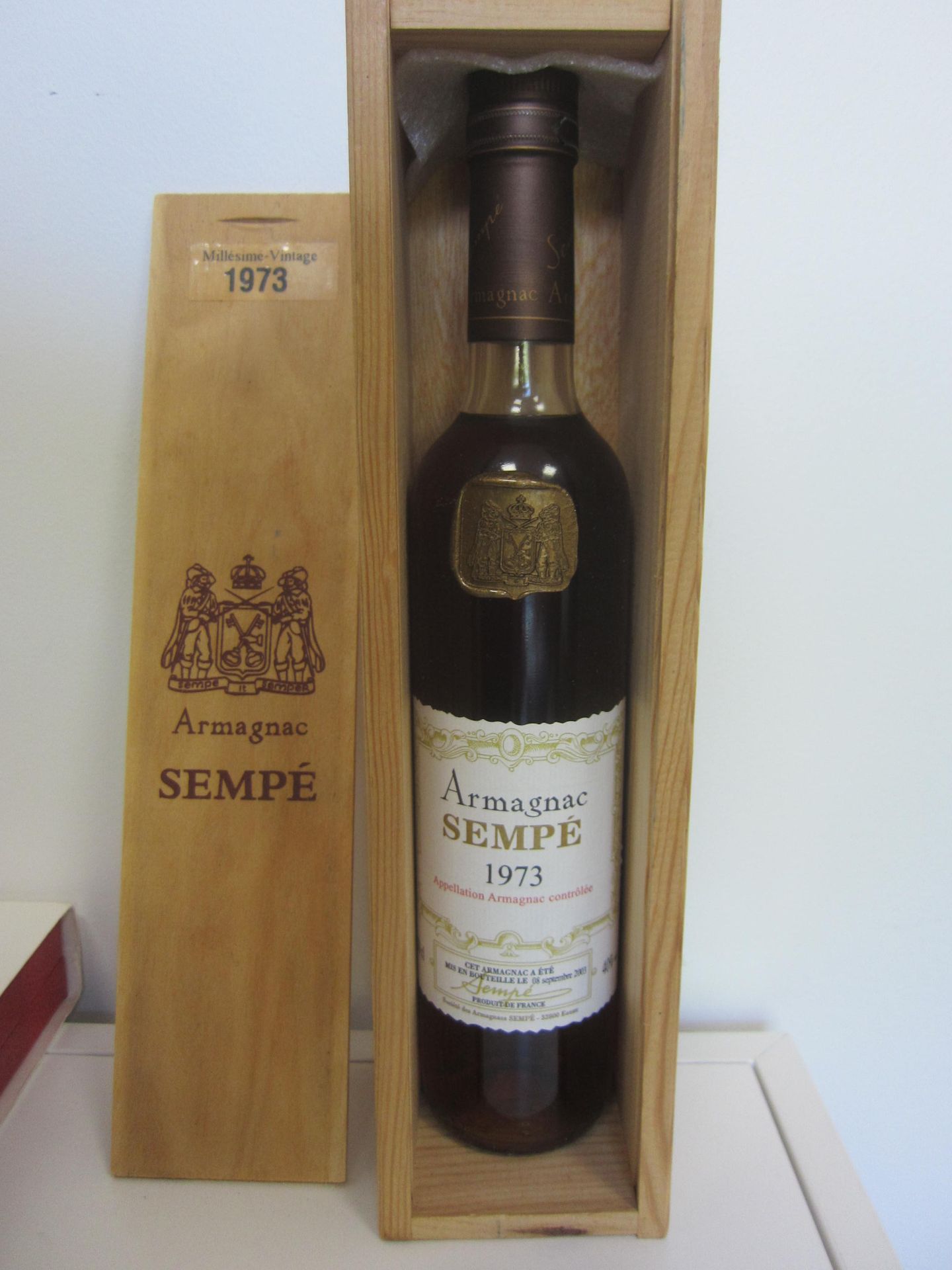 Null Armagnac Maison SEMPE 1973，年份酒，2003年9月8日装瓶，50厘升，标签和液位正确，木盒包装
