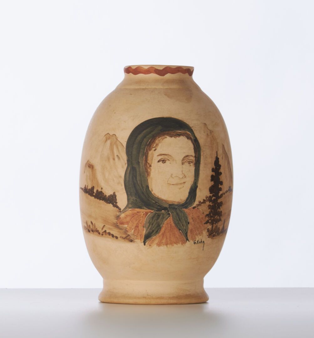 Null CAZALAS 

Vase mit Frauendekor signiert KAHN - H : 20