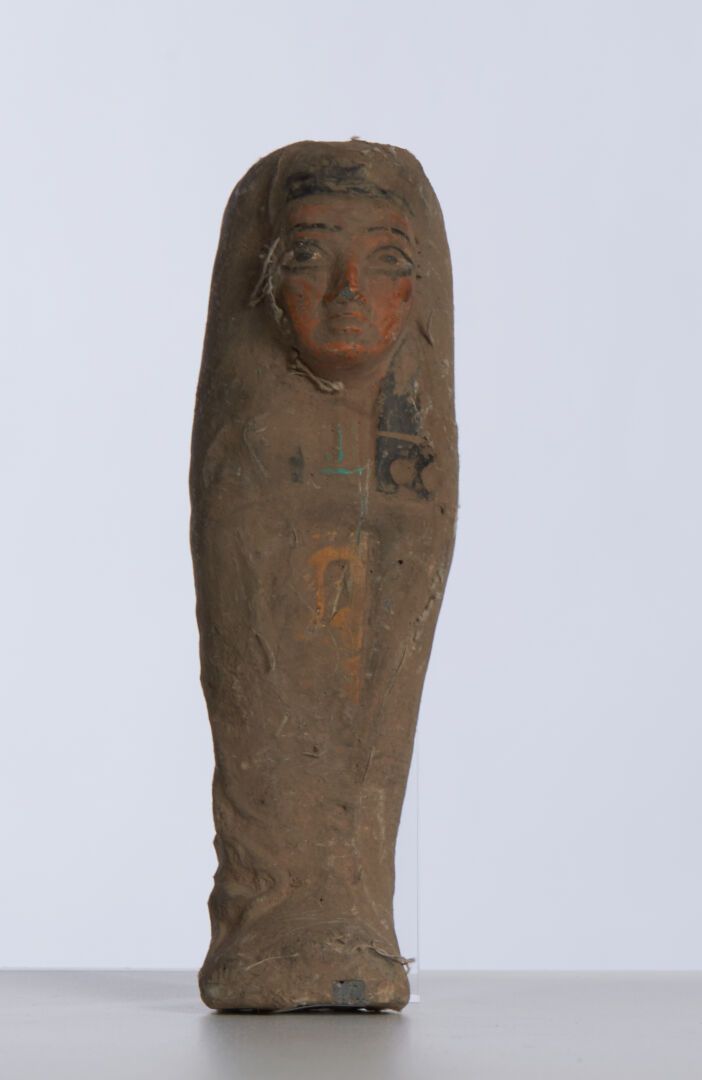 Null Una statuetta che rappresenta una mummia. Lavoro egiziano - H : 14,5