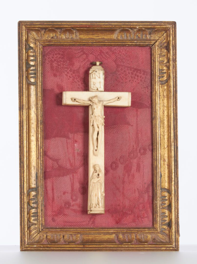 Null Un Cristo in osso in una cornice - 25x17