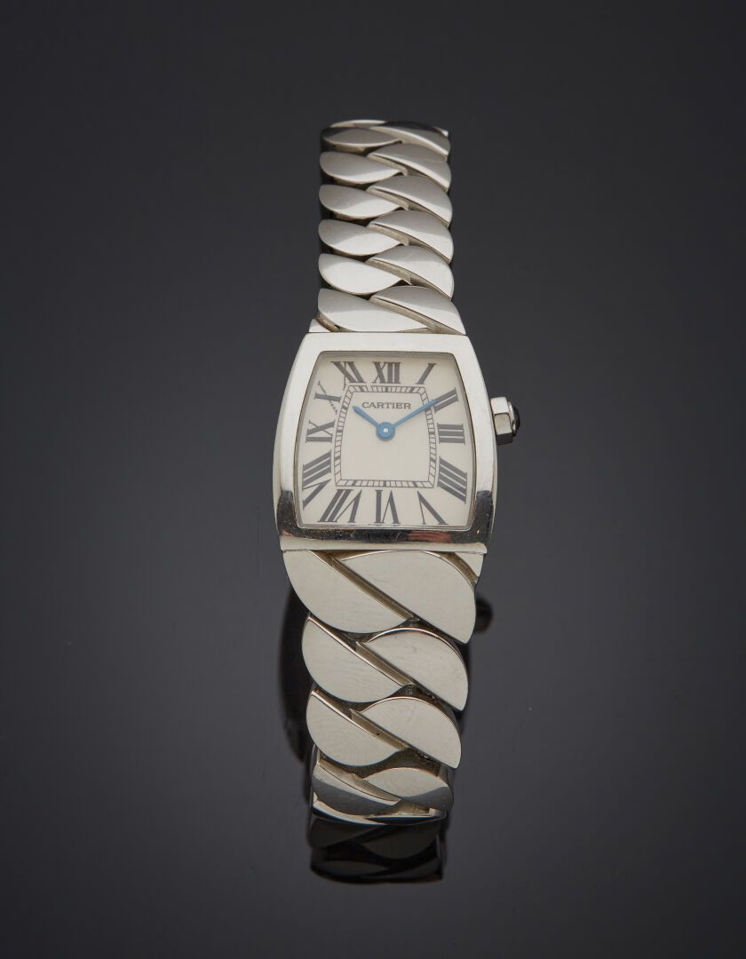 Null CARTIER

BRACELET MONTRE de dame, Modell "Dona" aus Stahl. Cremefarbenes Zi&hellip;