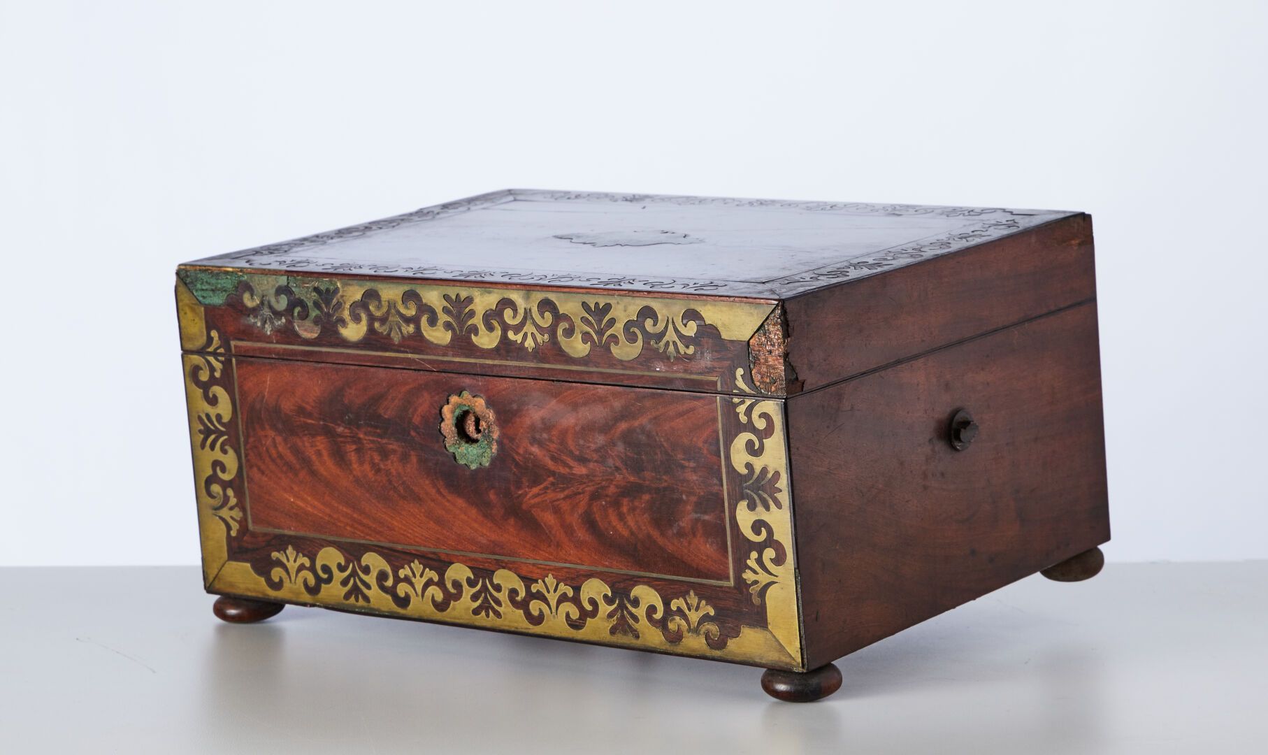 Null A mahogany box with copper fittings. End of the XIXth century - 16x32,5x22 &hellip;