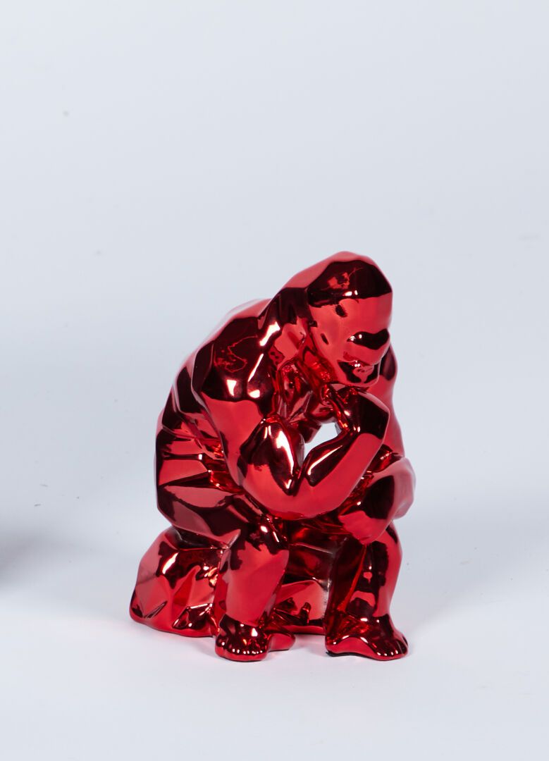 Null Richard ORLINSKI (生于1966年)

孔子思想家精神（红色版）

树脂雕塑

在其原包装盒中

高：12,5 宽：6 深：9 厘米