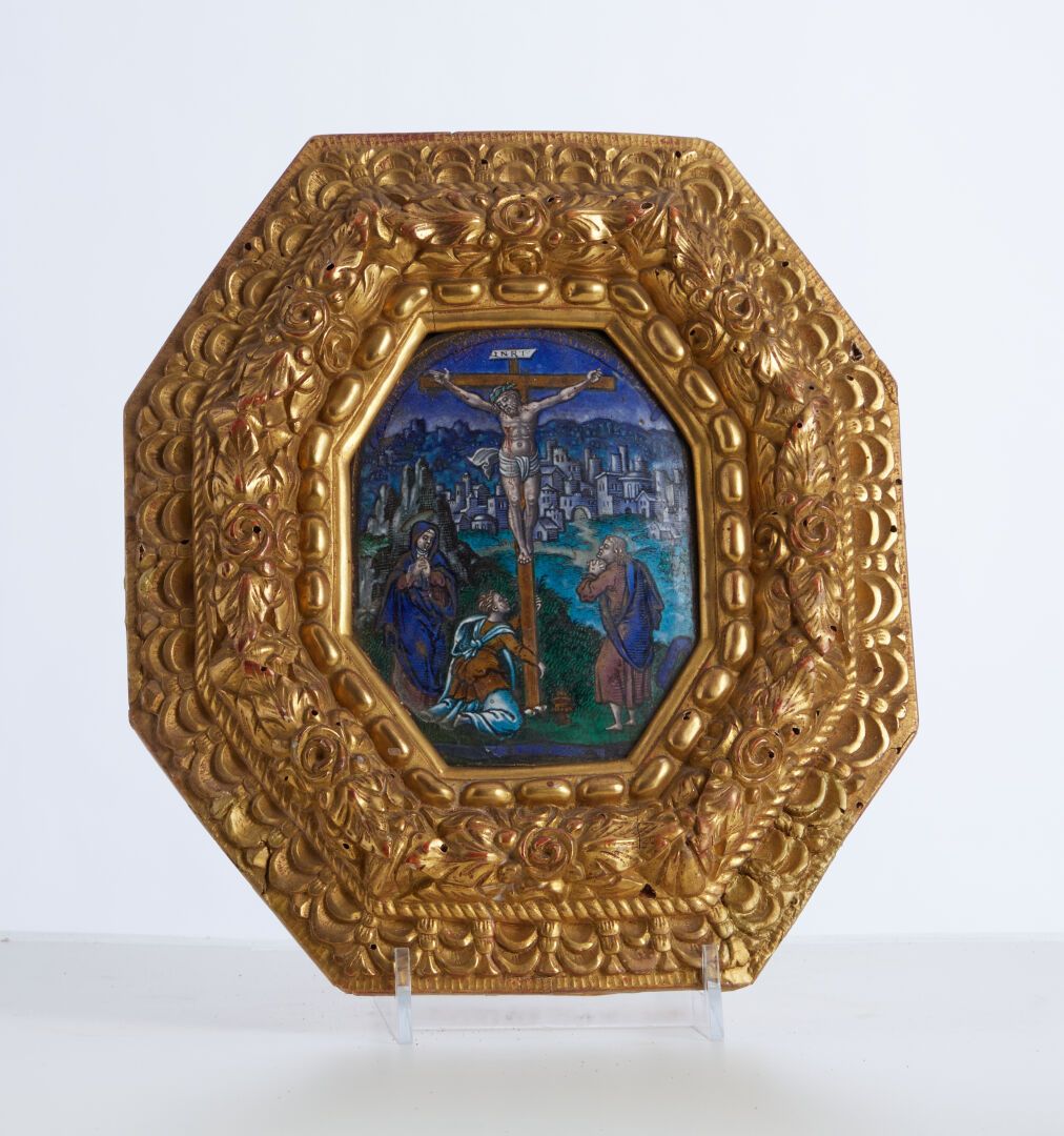 Null Email de Limoges 

"La crucifixion" 

dans son cadre en bois doré 

13 x 10&hellip;