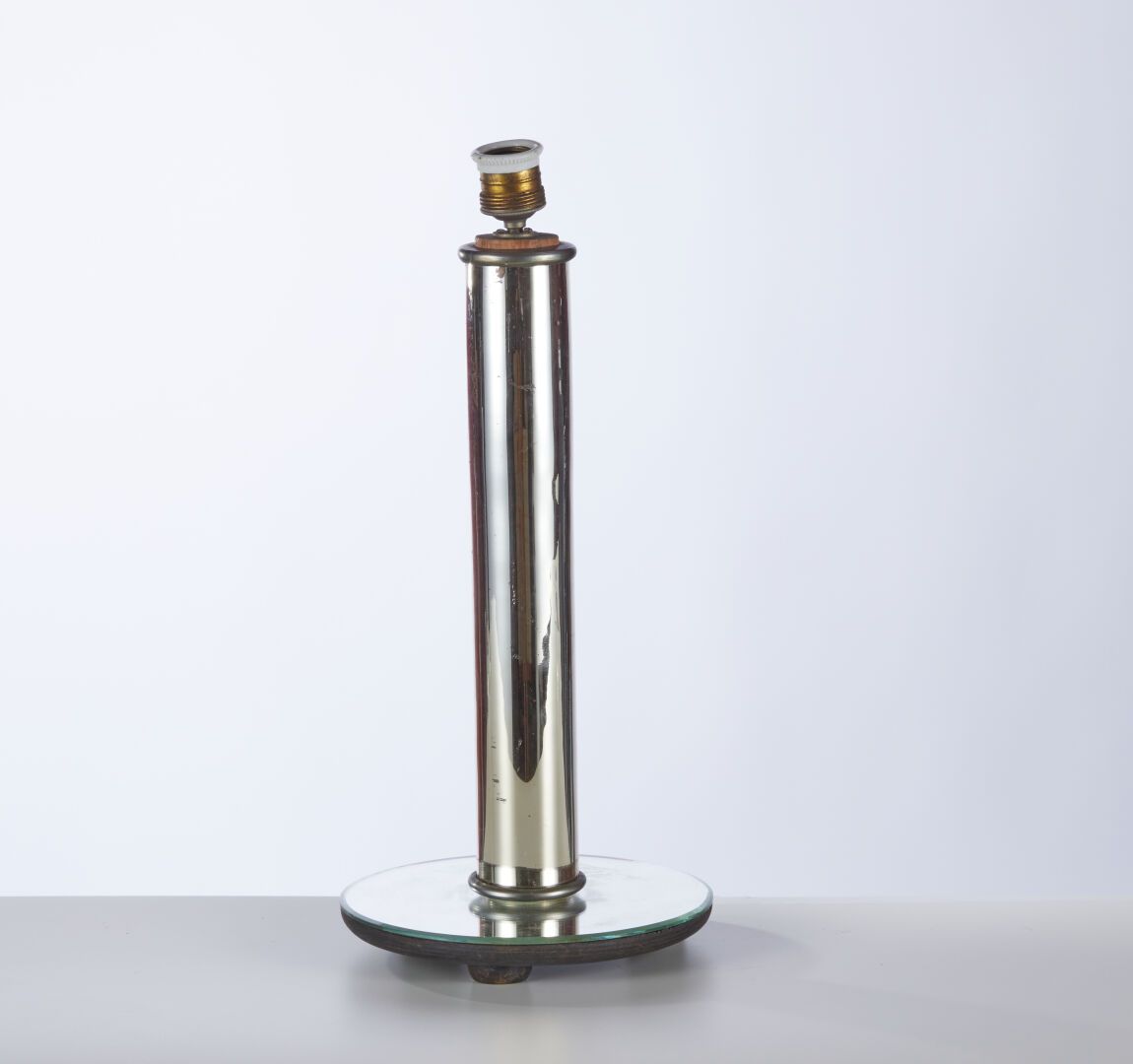 Null 20世纪的法国作品
镀铬金属和玻璃台灯
高：41厘米