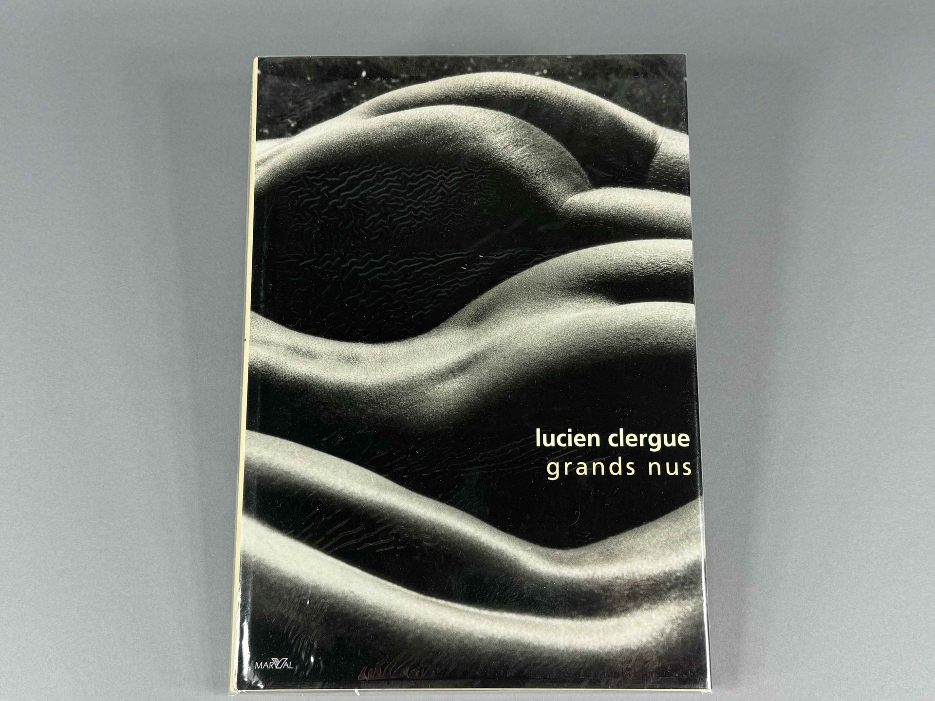 Null 卢西恩-克莱格（1934-2014）。签名本。Grands Nus，MARVAL，科隆，1999 年。该作品附有 "Pour Gilles Cheva&hellip;