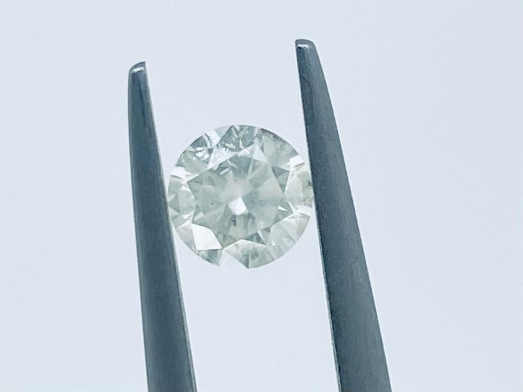 Null DIAMOND 0.63 CT LIGHT YELLOW CLARITY IF - BRILLIANT CUT - C20805-6