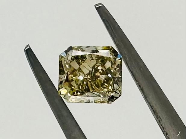 Null DIAMANT 0,88 CT DE COULEUR NATURELLE JAUNE BRUN VS1 - TAILLE RADIANT - CERT&hellip;