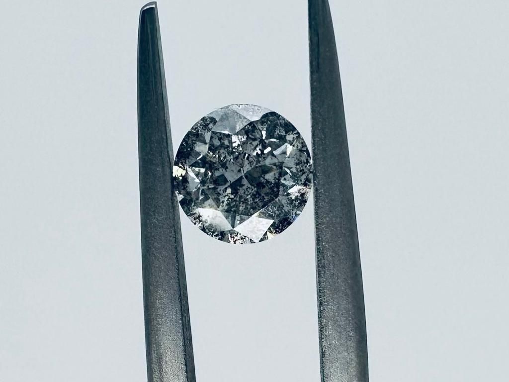 Null 钻石0.72克拉花式灰色纯度i3-明亮式切割-激光雕刻+证书编号-C30207-1