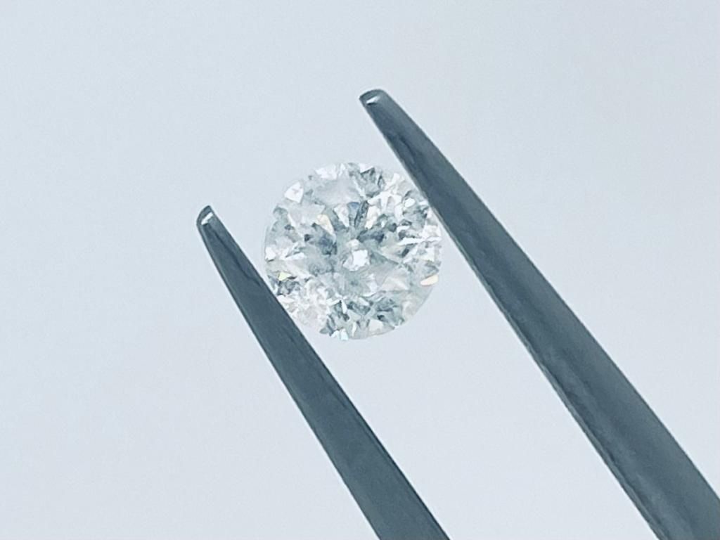 Null 钻石 0.5克拉 颜色 F 纯度 i3 - 明亮式切割 - 证书编号 - C30102-1