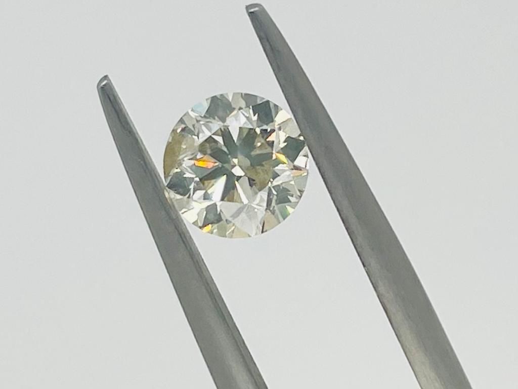 Null 1.06克拉花色棕黄钻石-净度i1-明亮式切割-证书编号-C30108-11