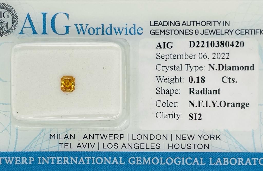 Null DIAMANTE 0,18 CT FANCY GIALLO ARANCIATO INTENSO PUREZZA SI2 - TAGLIO RADIAN&hellip;