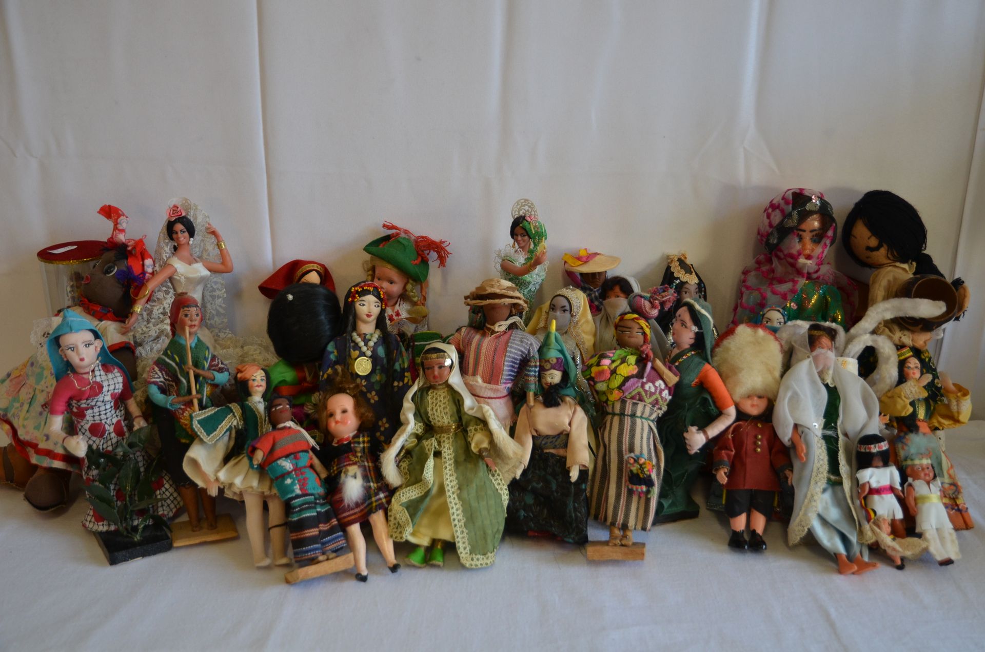 Null Meeting of seventy-five dolls