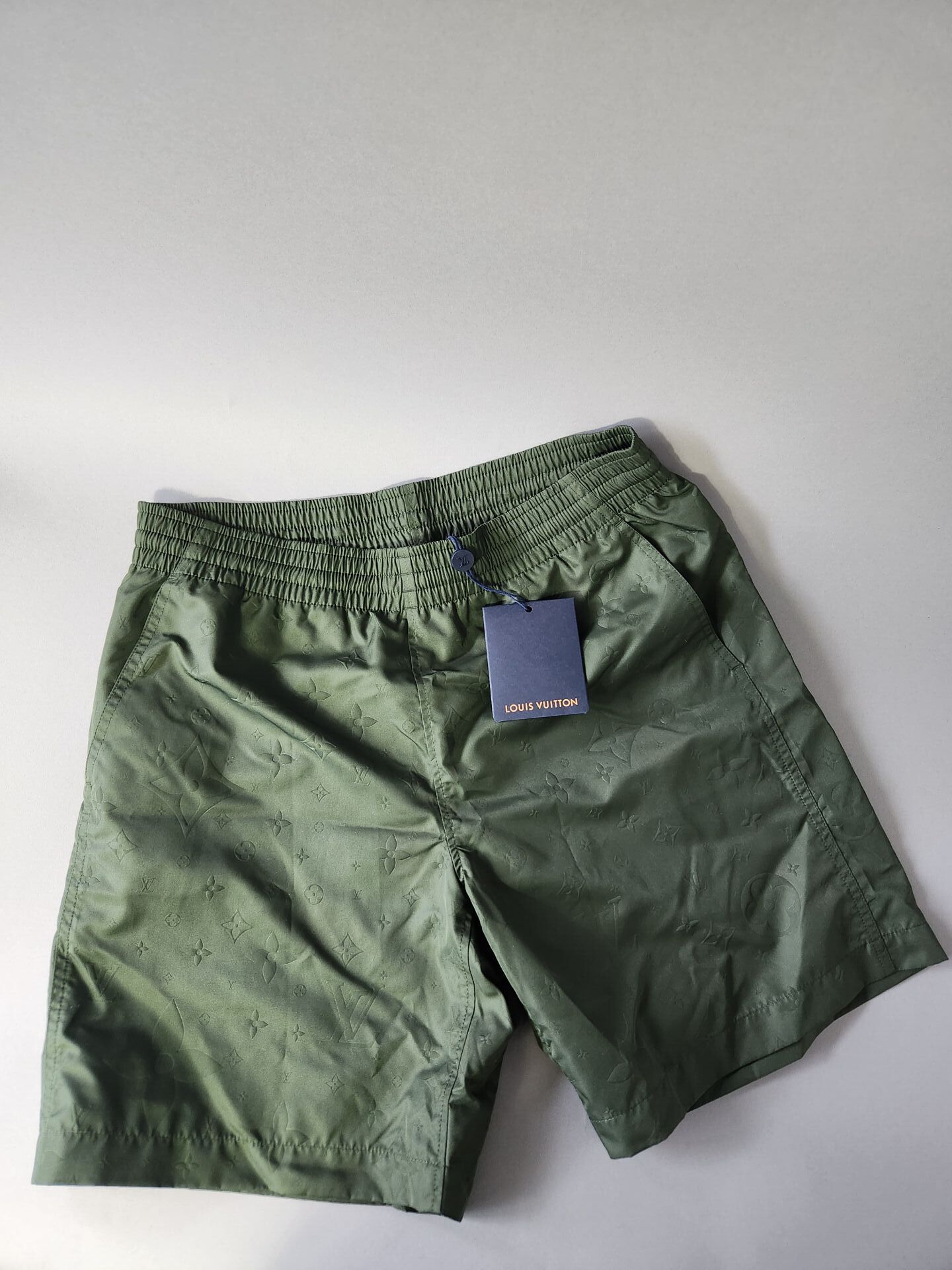Null LOUIS VUITTON
Green Monogram swim shorts
Polyester 
Size S