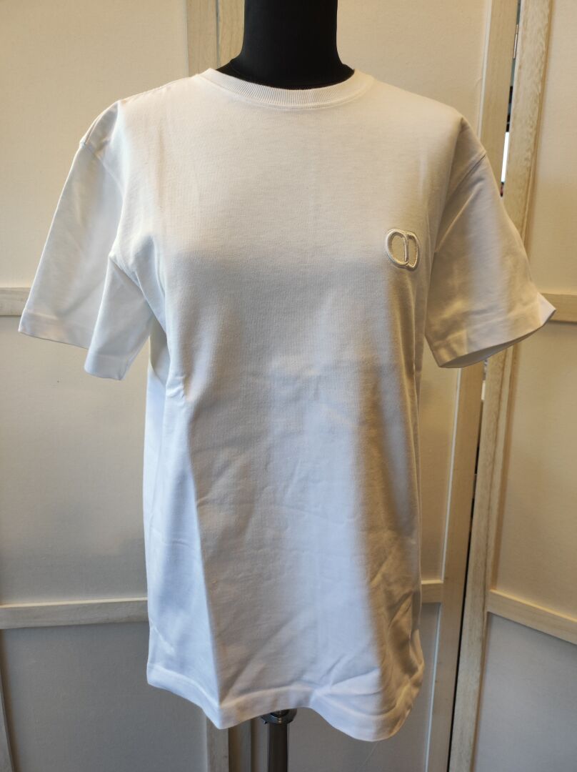 Null DIOR
T-shirt blanc
En coton
Taille S