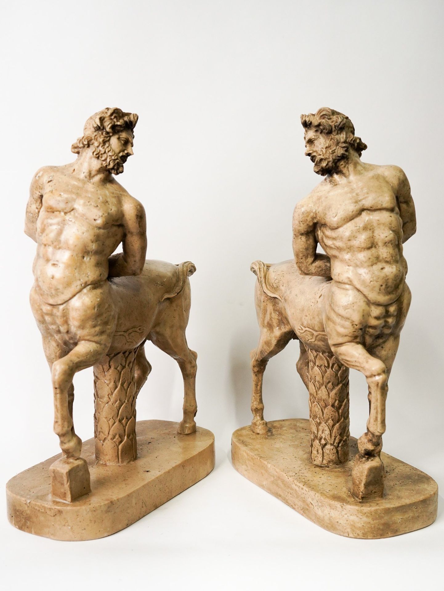 Null Pair of marble centaurs. 50x35x17cm