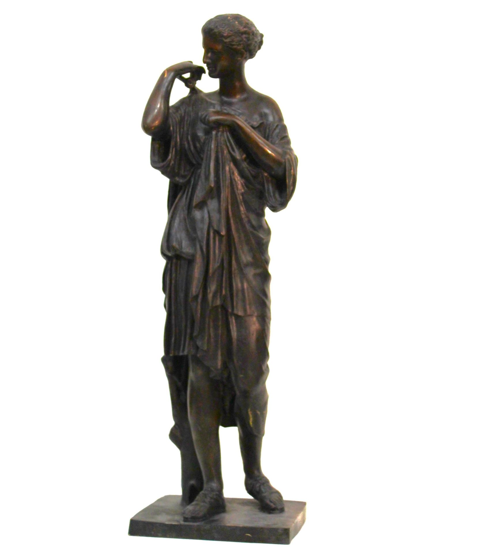 Null Sculpture, "Diane de Gabies" in bronze 69x20x17cm XX century