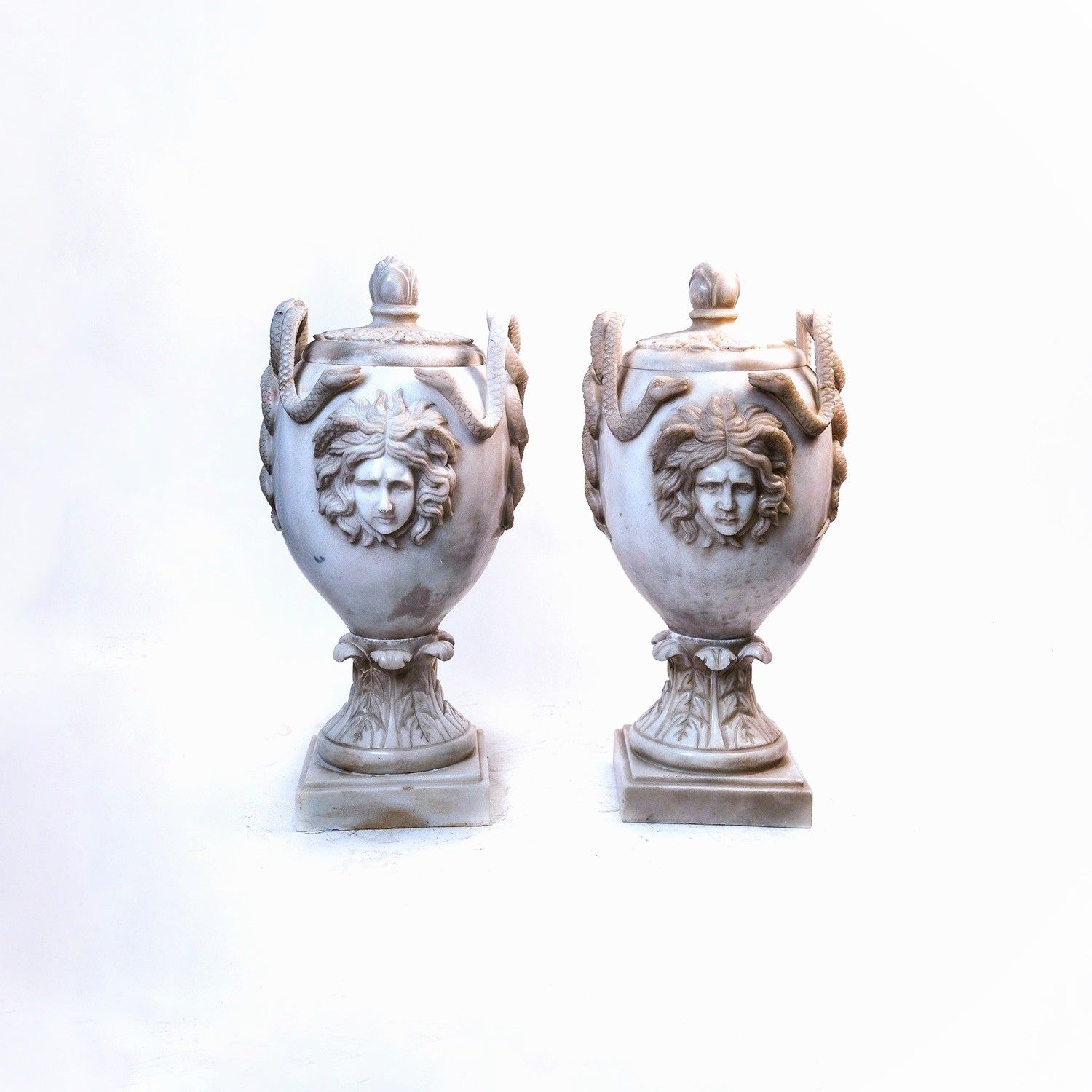 Null Pair of marble vases, 78x38x32cm - 20th century