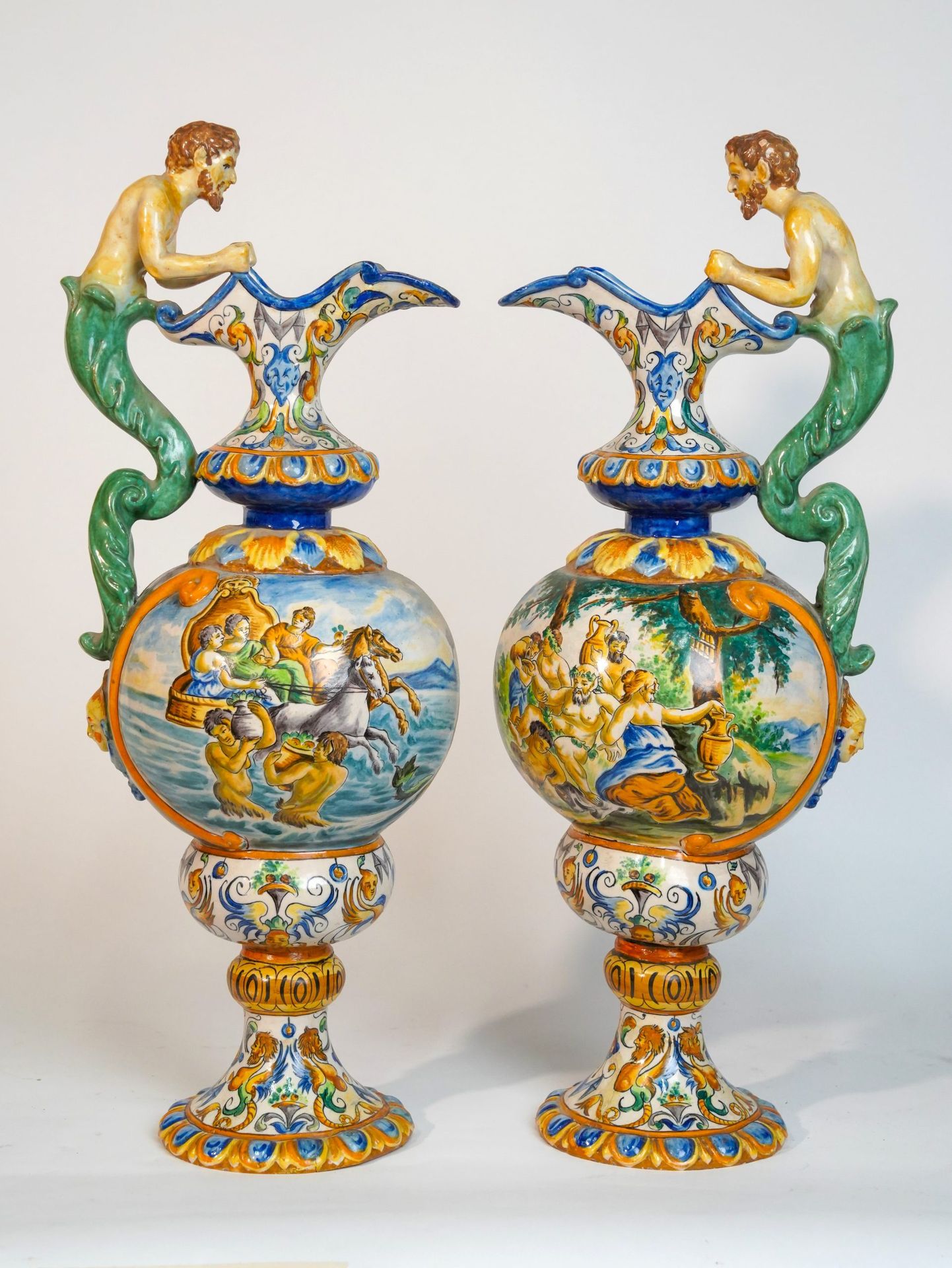 Null Couple de cruches castelli en céramique - 54x26x26cm, 19ème siècle