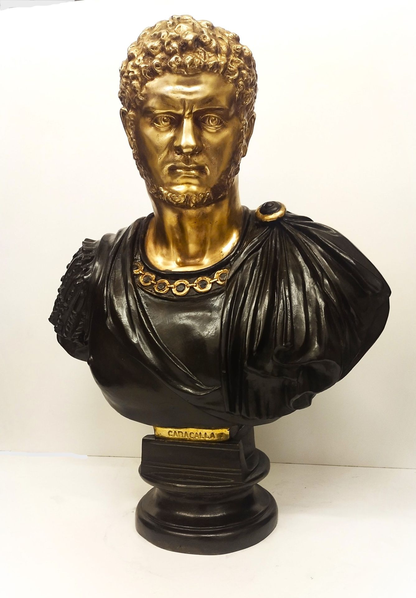Null Empereur Caracalla en bronze doré 76x59x30 cm
