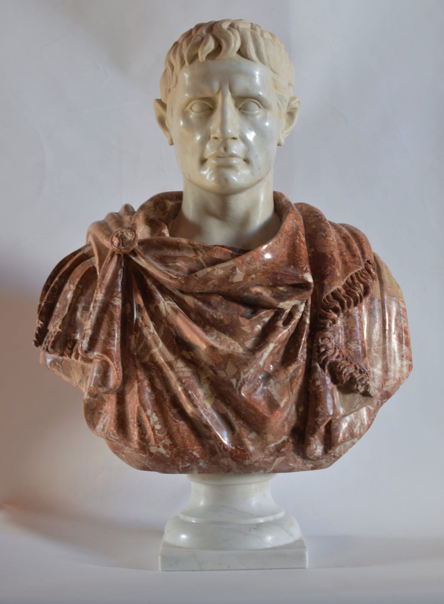 Null Busto de mármol de Octavio Augusto, 73x55x28cm - Siglo XX