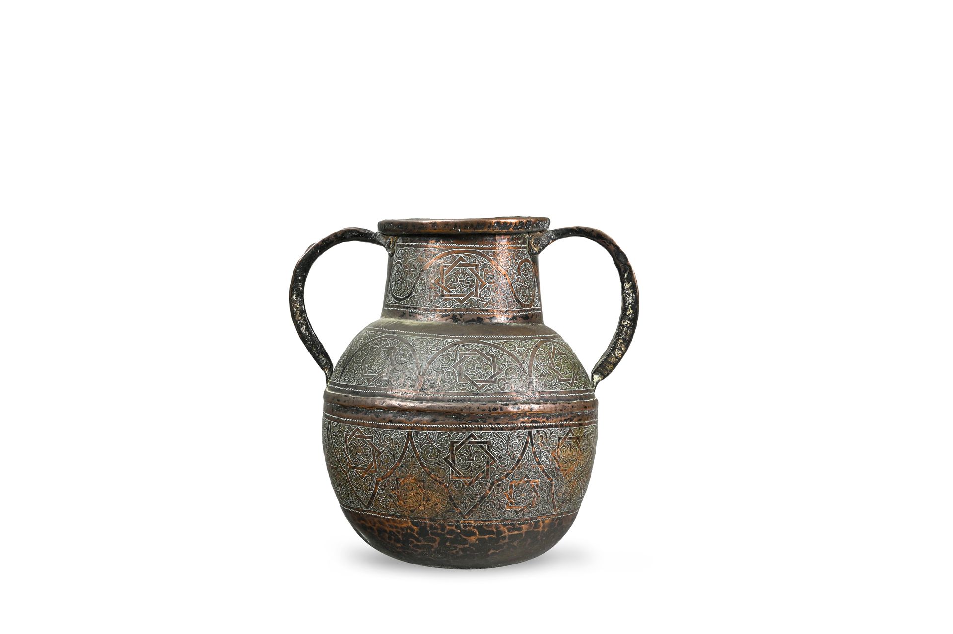 MAGHREB - XIXè / XXè siècle Two tinned copper pots, one in thick copper with eng&hellip;