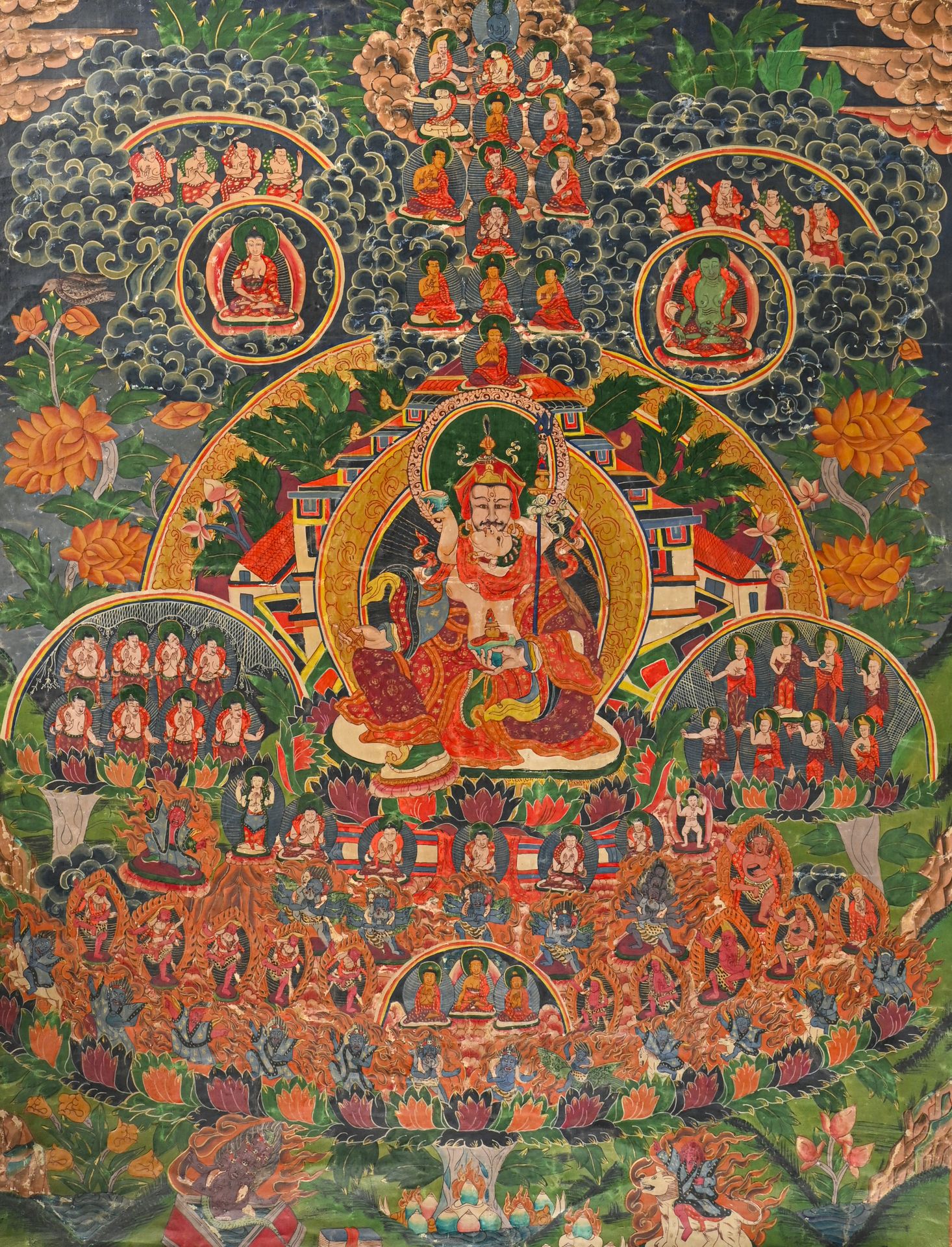 NEPAL - Vers 1900 代表爱神的唐卡在曼陀罗中，装饰着象征着欲望火焰的涡旋。

绘画质量非常高，用黄金加强。

背面有六个字母的签名

H.77 &hellip;