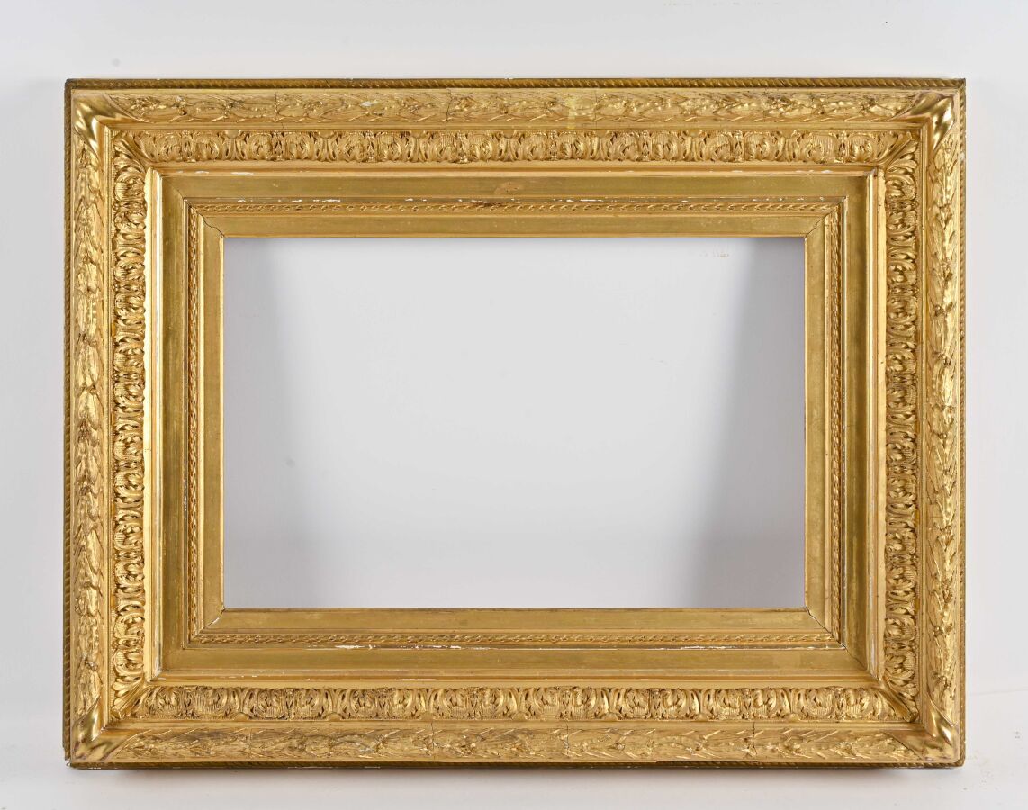 Null Rectangular wood and gilded stucco frame molded with twisted ribbons, acant&hellip;