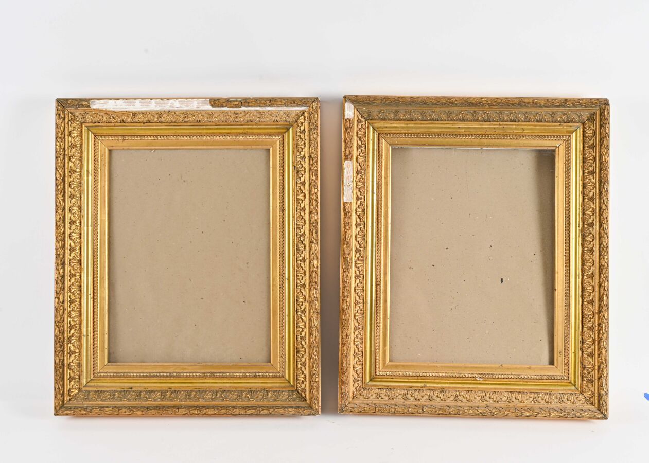 Null Pair of rectangular wood and gilded stucco frames molded with water leaves,&hellip;