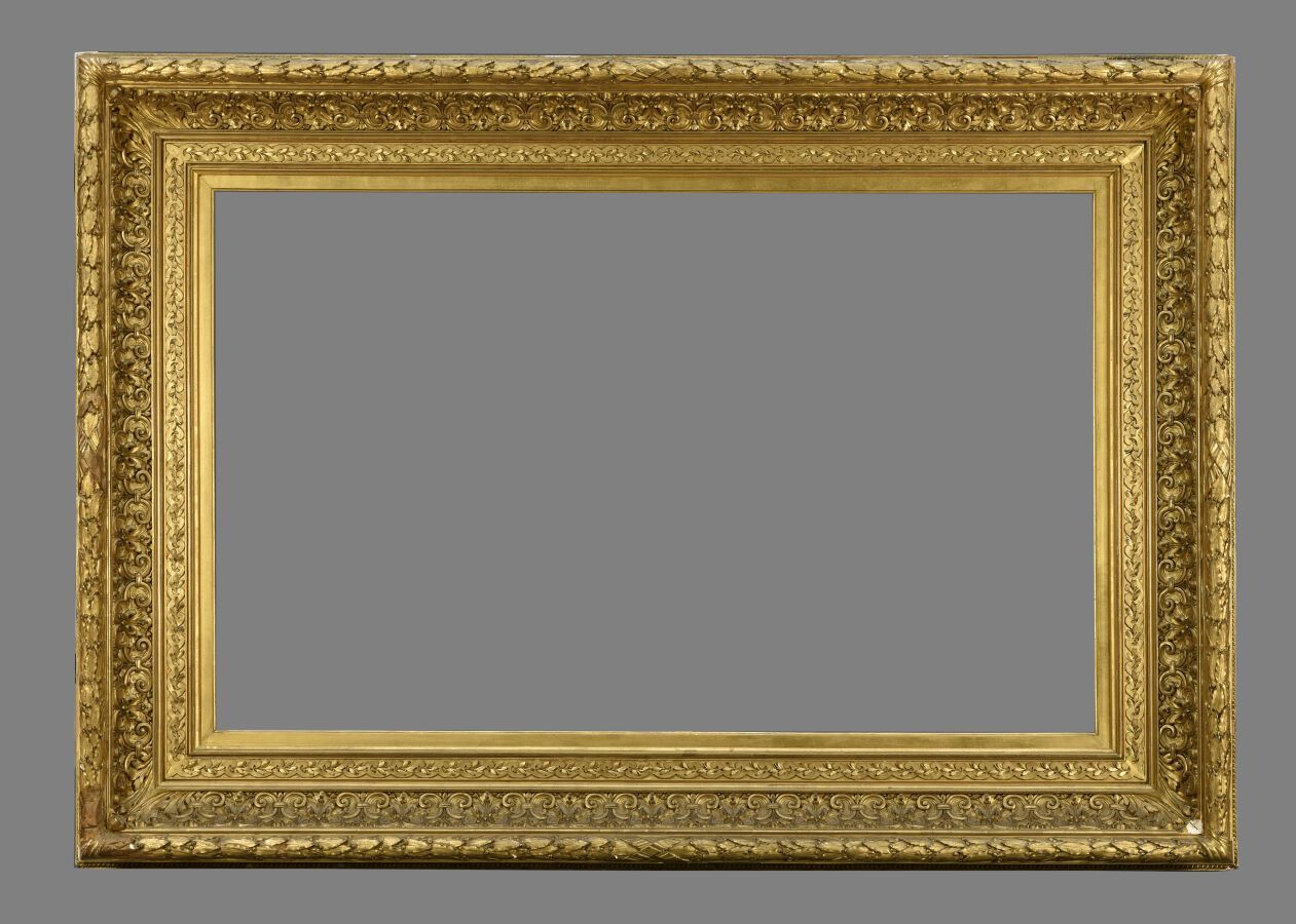 Null Very large wood and gilded stucco frame with laurel moldings, foliated shie&hellip;