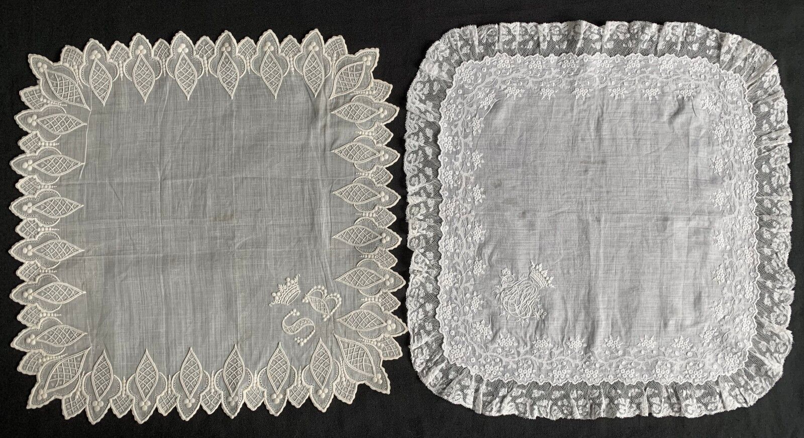 Null Deux mouchoirs brodés, couronne de marquis, 2nde moitié du XIXe siècle. 

E&hellip;