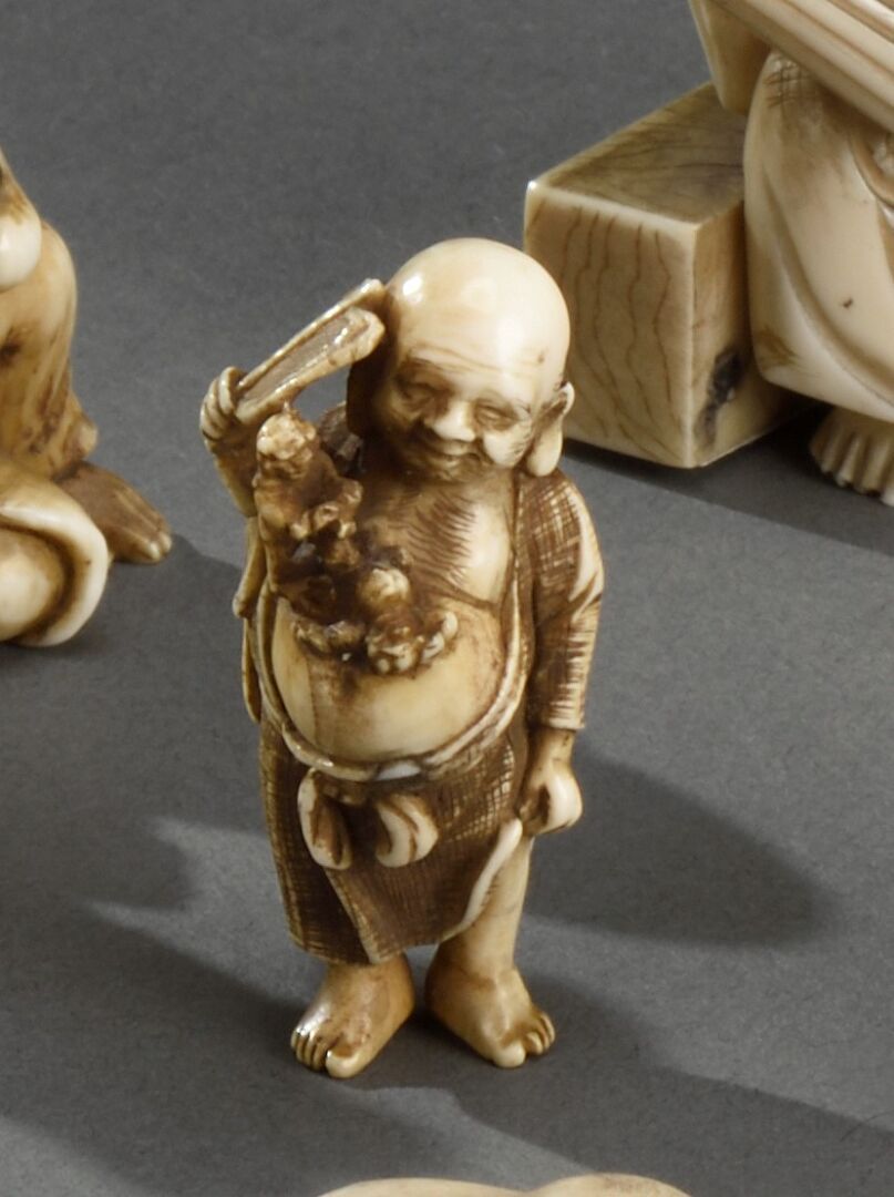 Null JAPAN - MEIJI period (1868-1912) 

Ivory netsuke (lady's), representing a H&hellip;