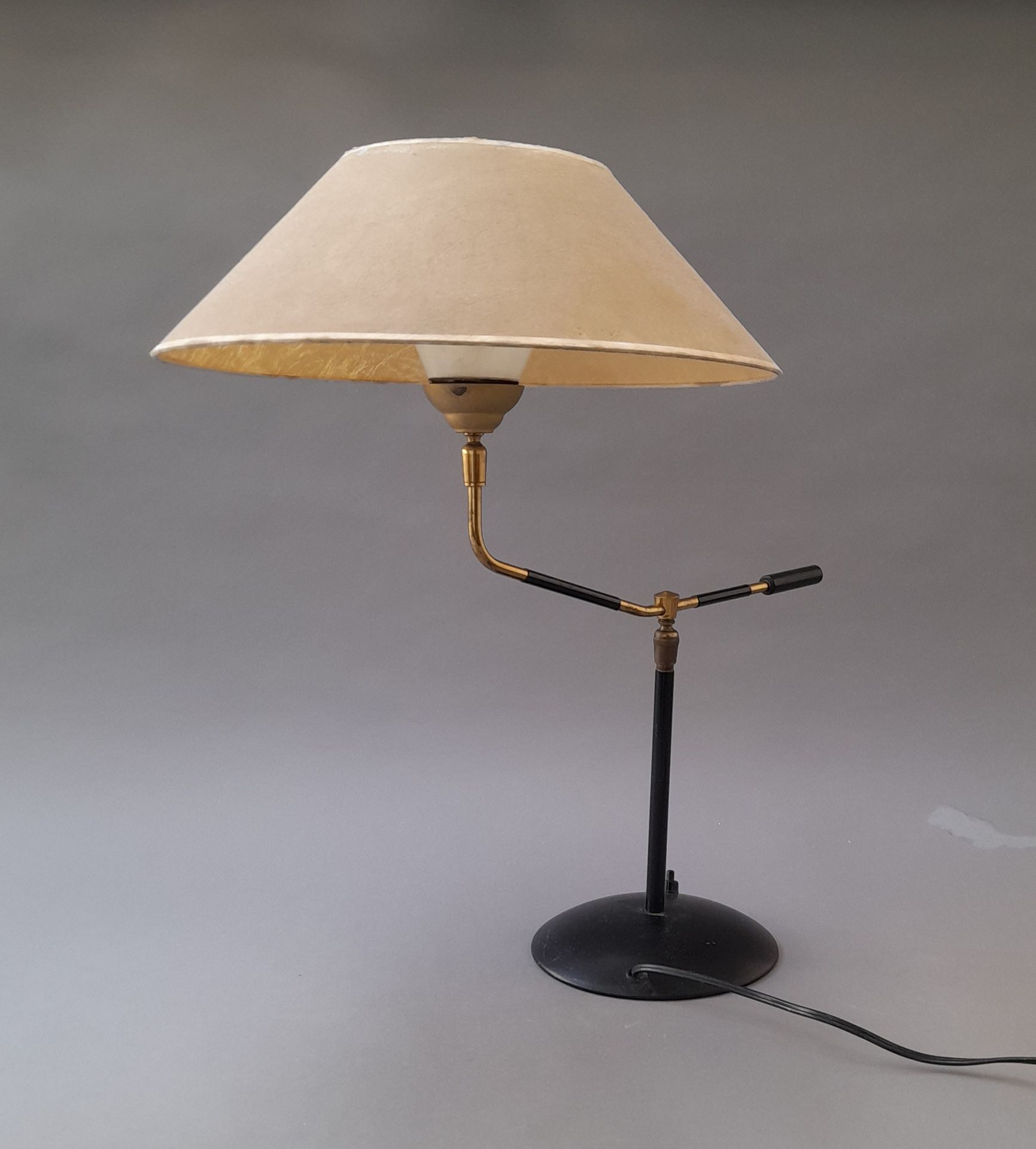 TRAVAIL des années 1950 Lampe de bureau sur balancier

Montée sur 2 rotules

Aba&hellip;