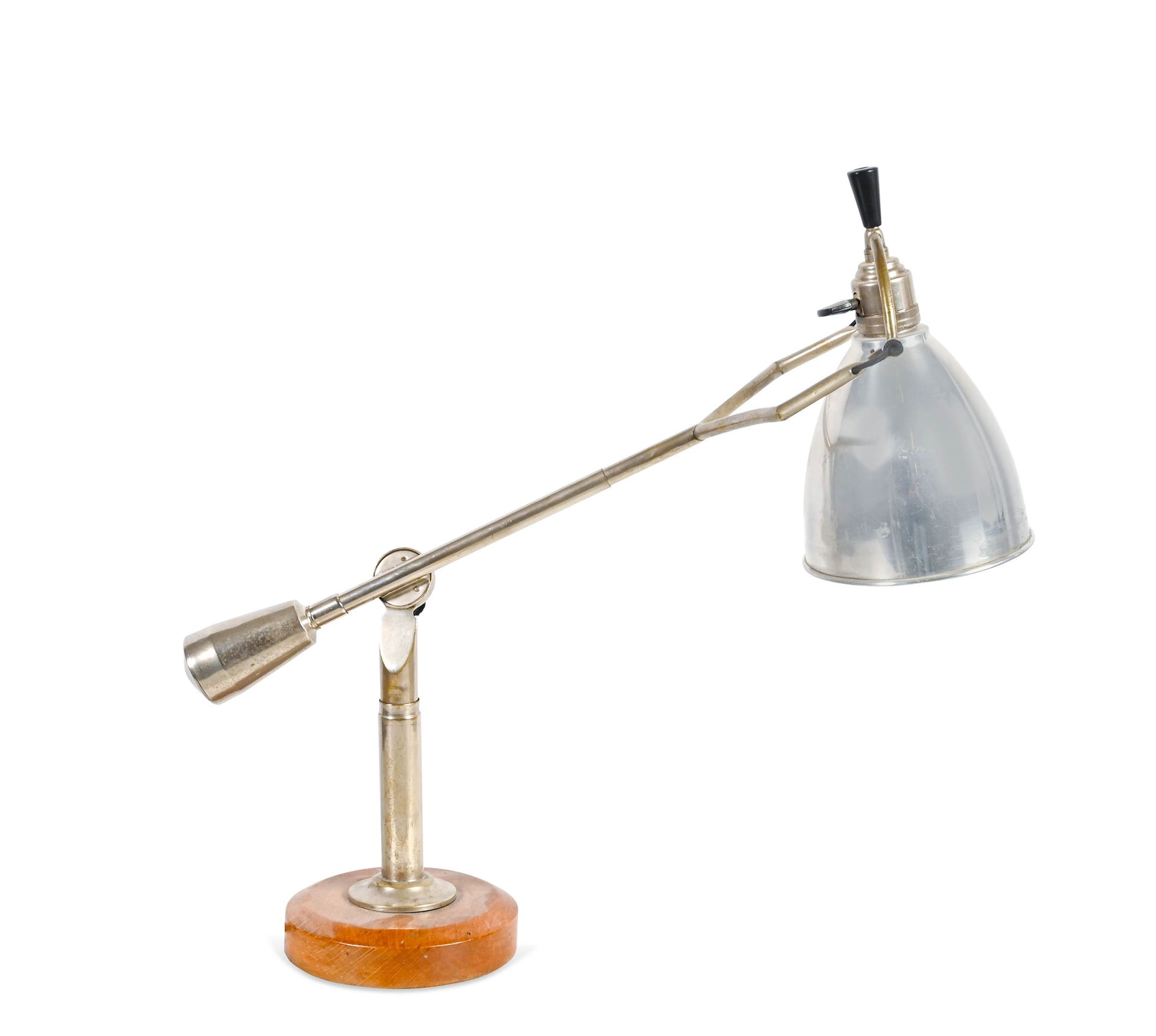 EDOUARD WILFRID BUQUET (1886-?) Lampe de bureau montée sur balancier.

Abat-jour&hellip;