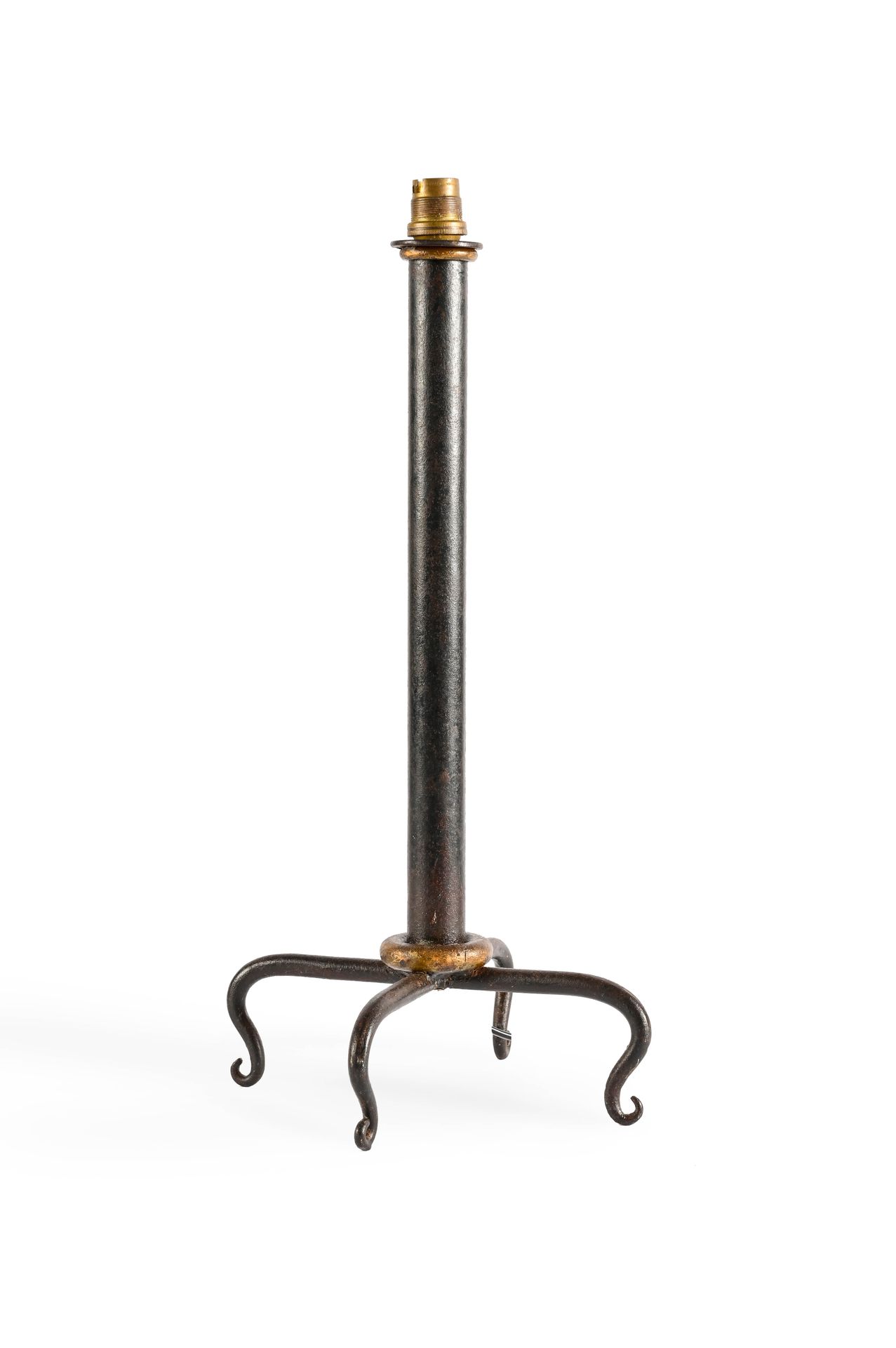 Travail des années 1940 Lampe de table, quatre tiges stylisées formant piètement&hellip;