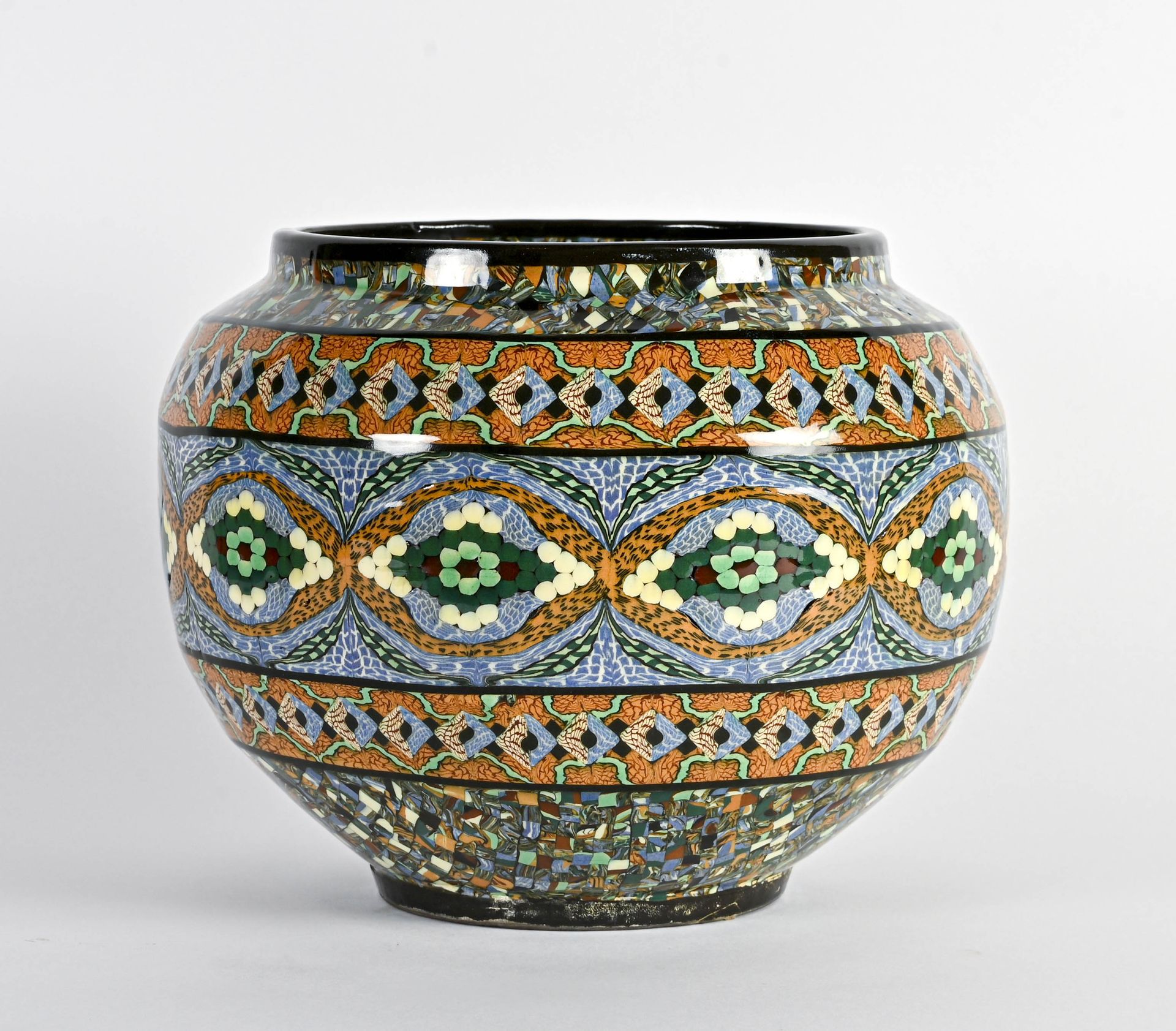 Jean GERBINO (1876 - 1966) Travail des années 1940

Important vase boule à décor&hellip;