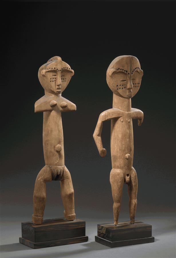 Null Couple Fang - Gabon

Bois

H. 43,5 et 44 cm



Provenance :

Bernard Dulon,&hellip;