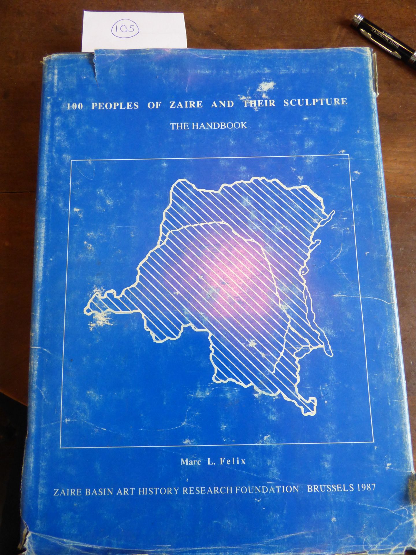 100 Peoples of Zaire and their Sculpture Marc Leo Felix, Tribal Arts Press, 1987