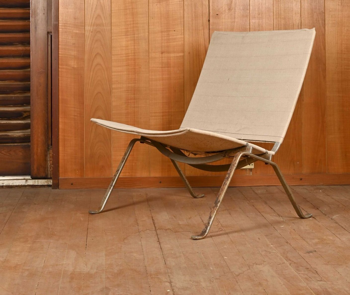 Null Poul KJAERHOLM（1929 - 1980）。

椅子PK 22，1970年代版。

铸铝结构，覆盖有米色织物形成的座椅和靠背。

H.72&hellip;