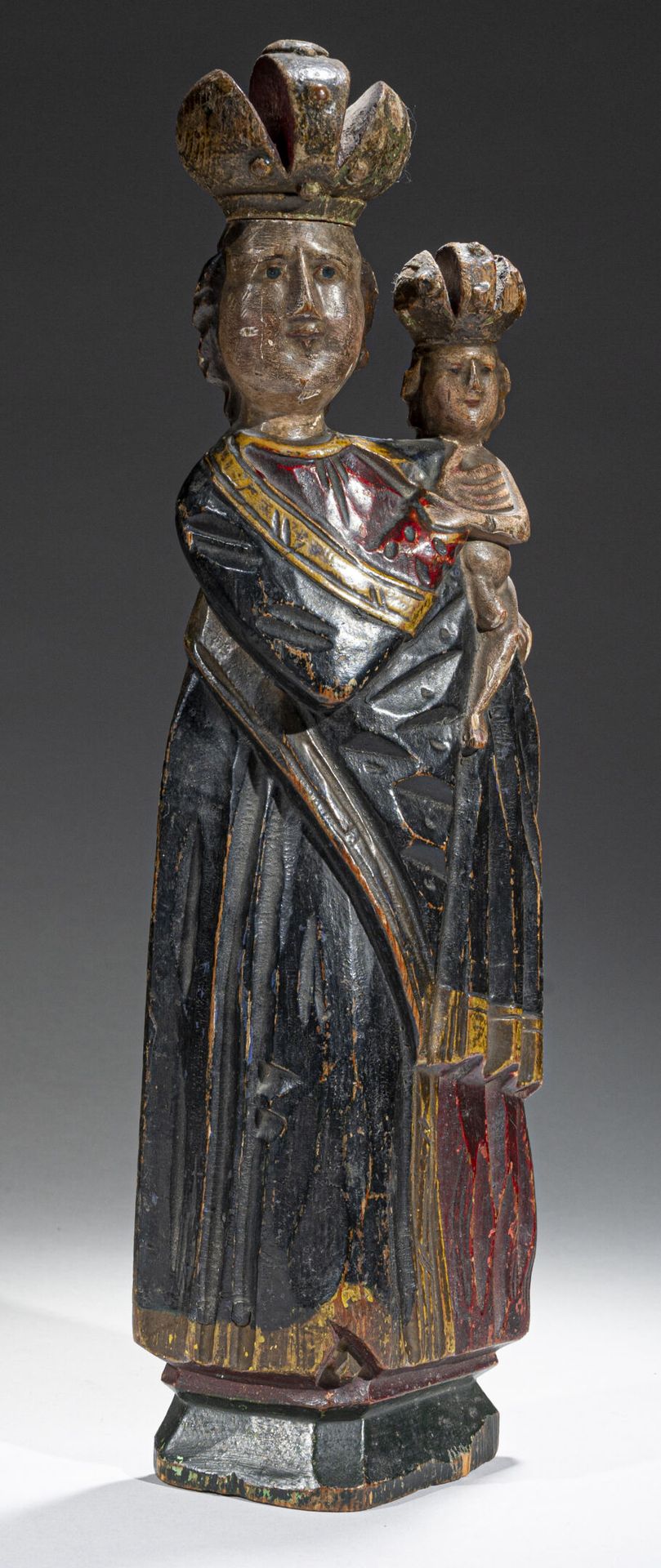 Null Vierge à l'Enfant 
Sculpture en résineux sculpté et laqué
XIX-XXe siècle
H.&hellip;