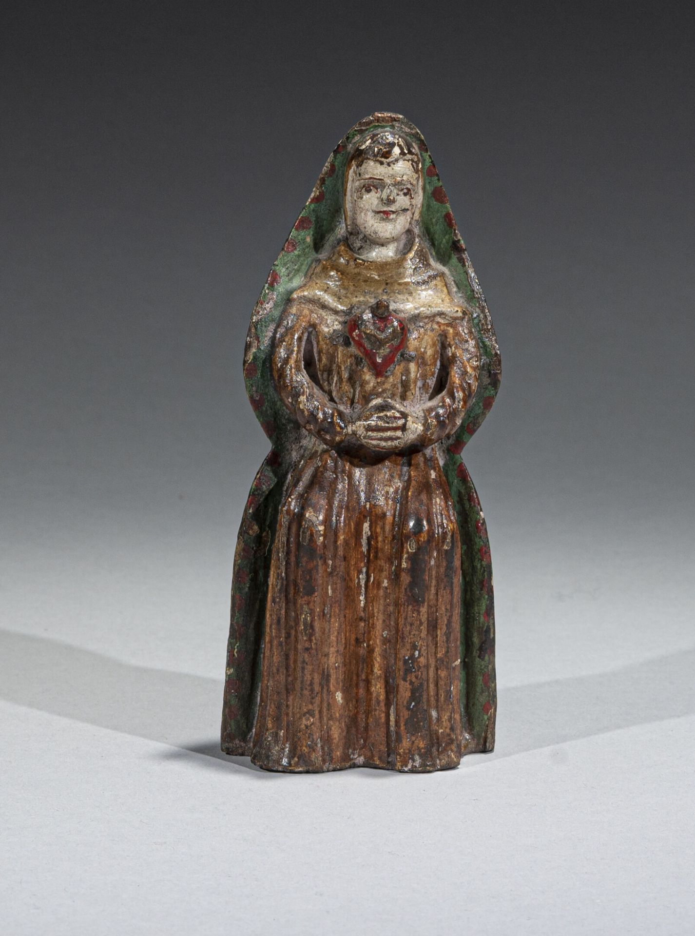 Null Femme tenant un coeur enflammé
Sujet en bois sculpté et laqué
XVIIIe siècle&hellip;