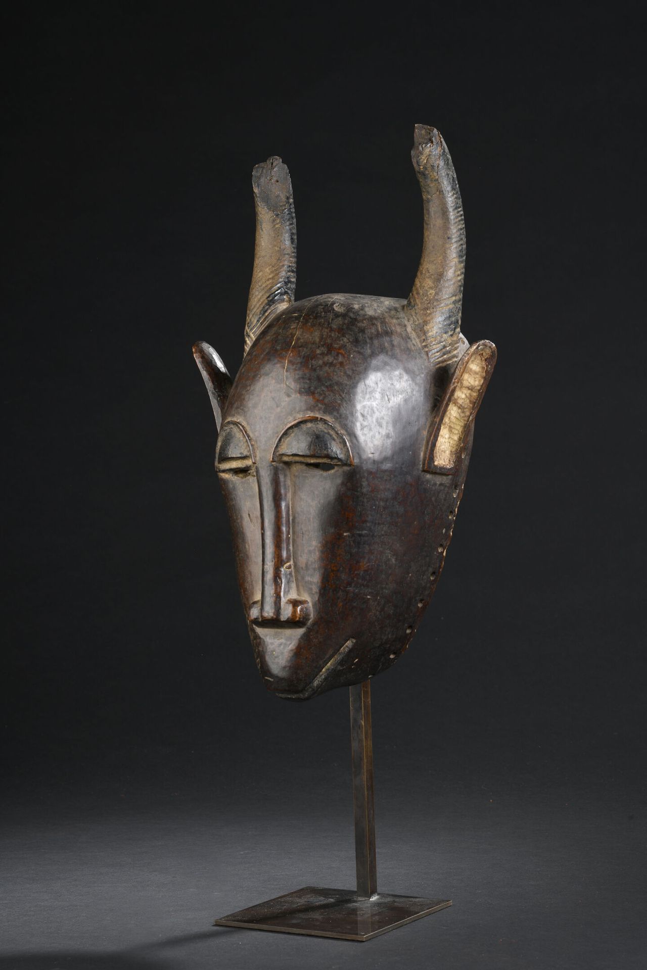 Null Masque Yaouré, Côte d'Ivoire 
Bois 
H. 37,5 cm

Provenance : 
Collection Pa&hellip;