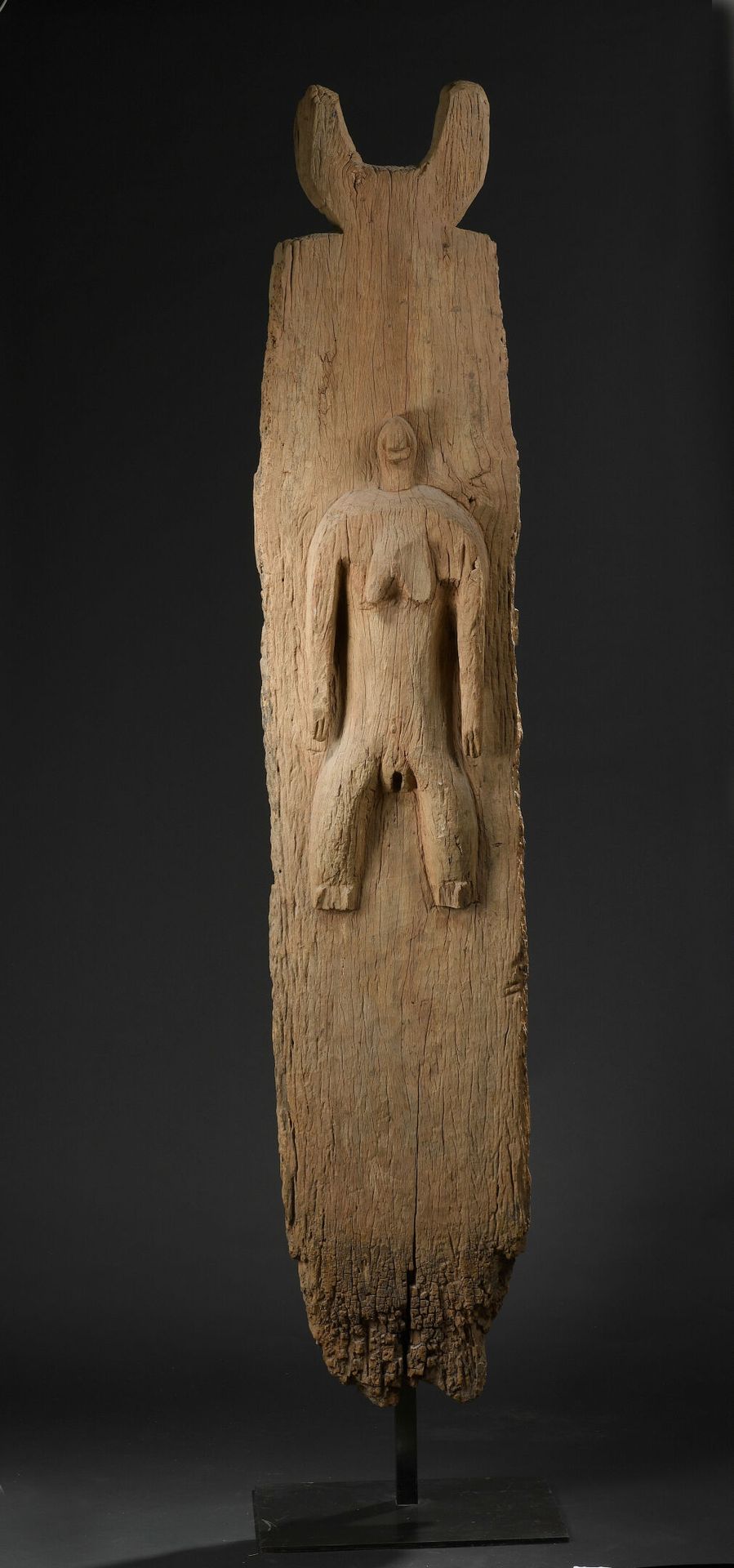 Null Dogon post, Mali
Wood 
H. 184 cm

Provenance : 
Paul and Jacqueline Canfère&hellip;