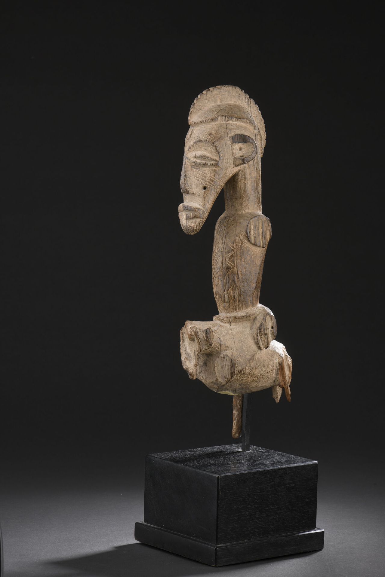 Null *Horseman, Senufo, Ivory Coast
Wood
H. 39 cm
 
Provenance:
Dr. Robert Plant&hellip;
