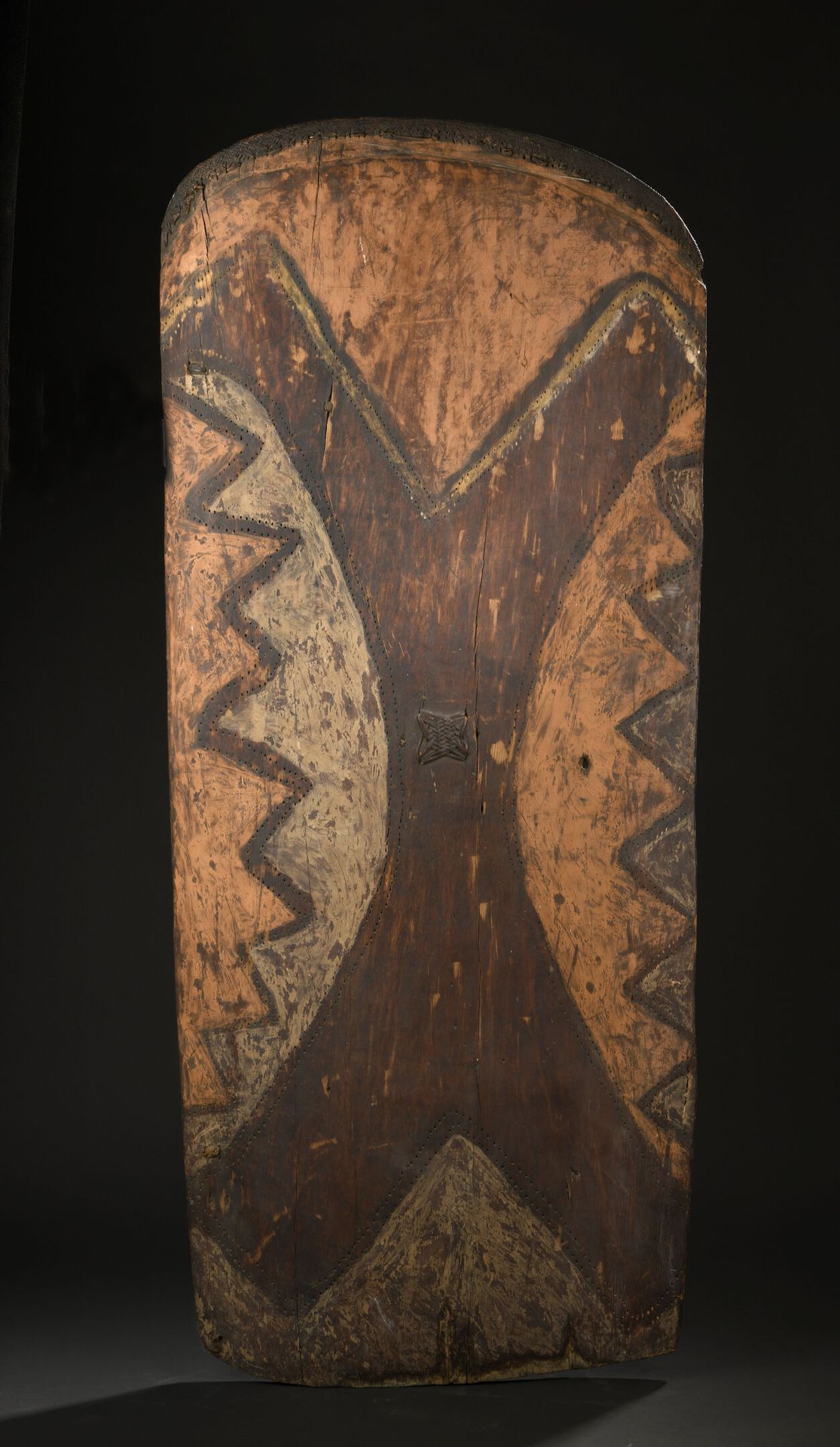 Null *Schild, Maring, Östliches Hochland, Papua Neuguinea.
Holz, Pigmente
H. 149&hellip;