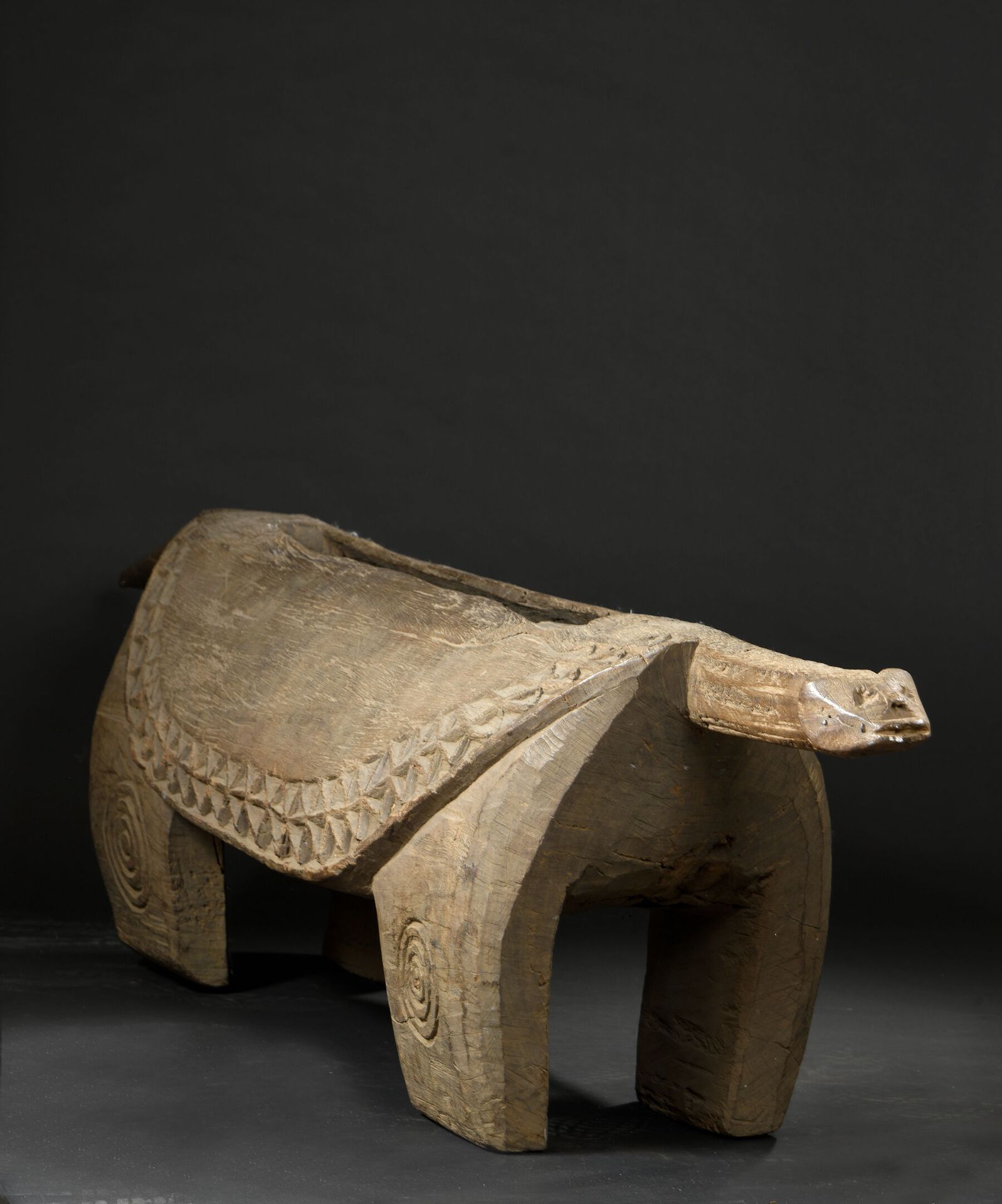 Null *Tambor ranurado, Lobala, República Democrática del Congo
H. 65 cm An. 201 &hellip;