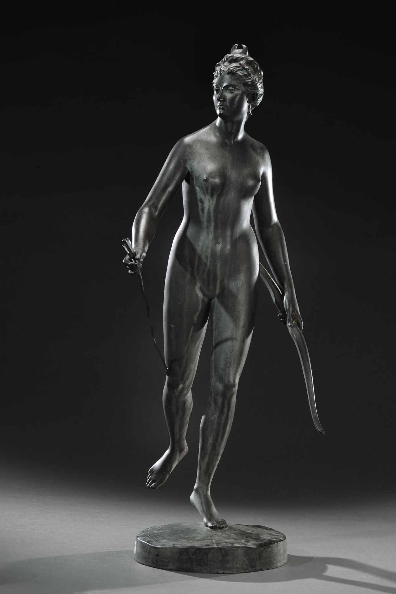 Null D'après Jean-Antoine HOUDON (1741-1828)
Diane chasseresse 
Épreuve en bronz&hellip;